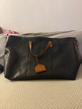 NWT Madewell Transport Weekender Bag in black / tan